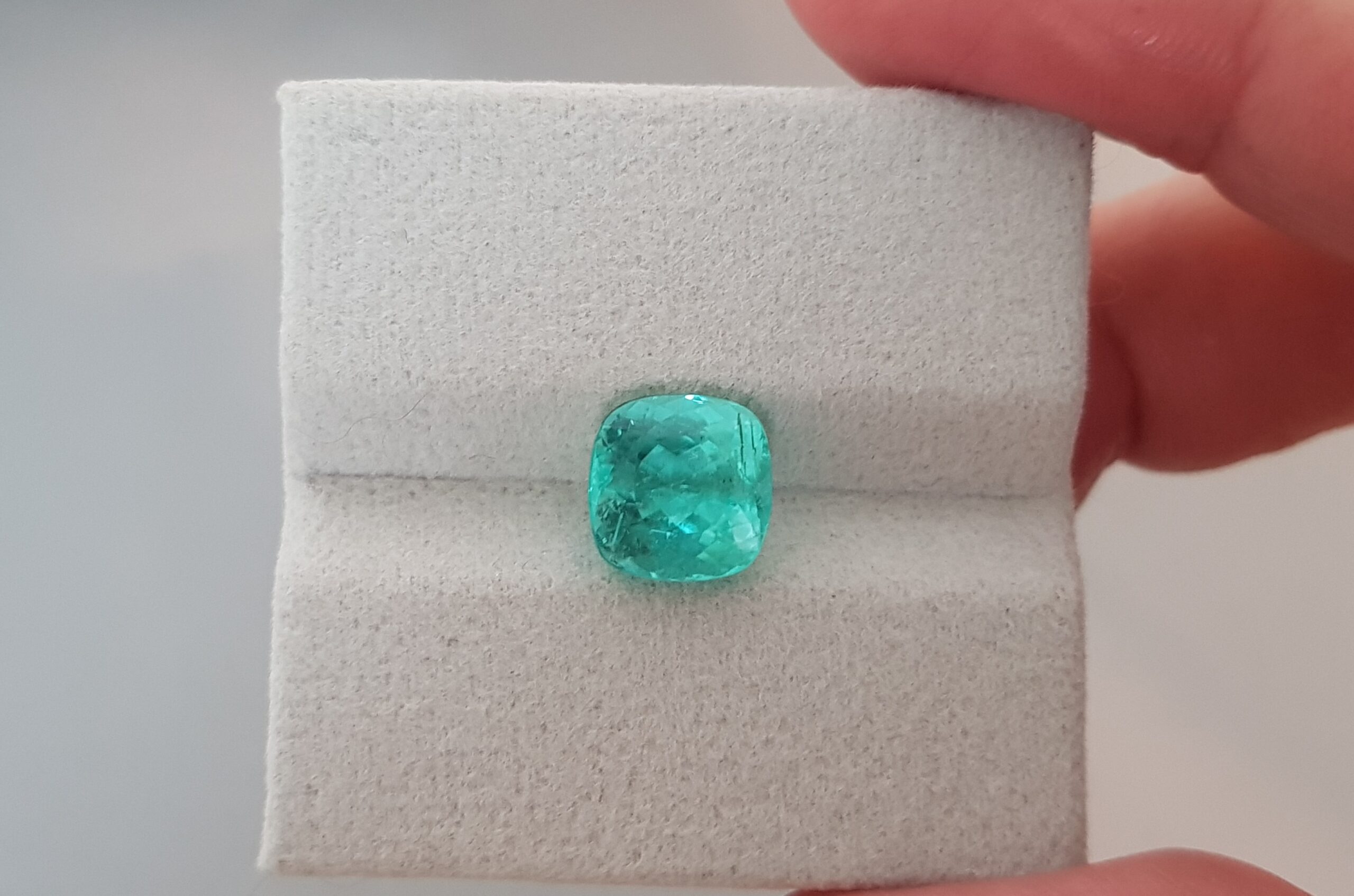 Paraiba Tourmaline, Neon blue, 4.75 cts. Mozambique