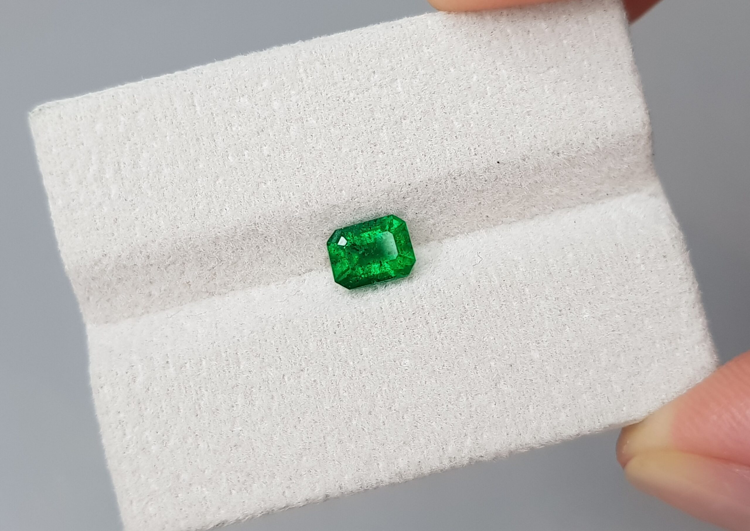 Emerald Vivid Green, 0.74 cts, Pakistan
