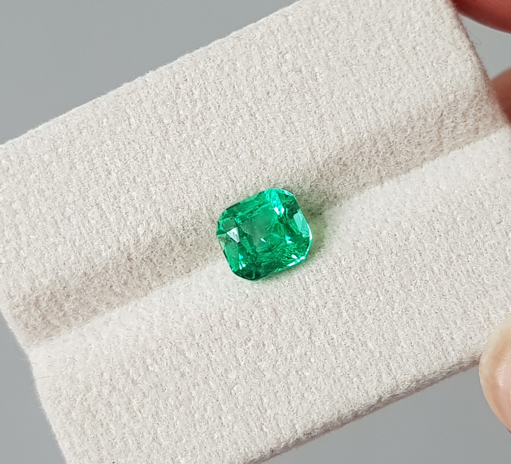 Emerald Intense Green, 1.45 cts, Afghanistan