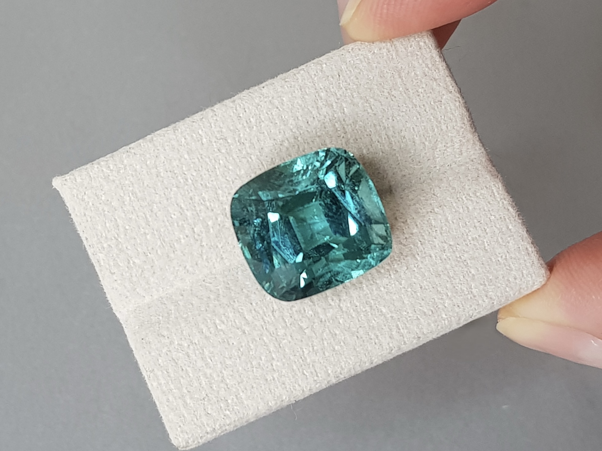 Tourmaline Lagoon, blue, 18.05 cts, Afghanistan