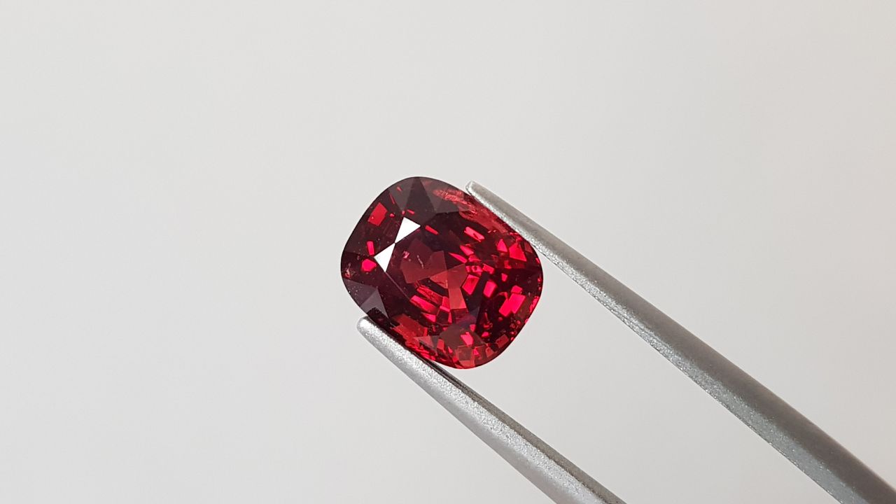 Spinel Vivid Red, 4.17cts, Burma