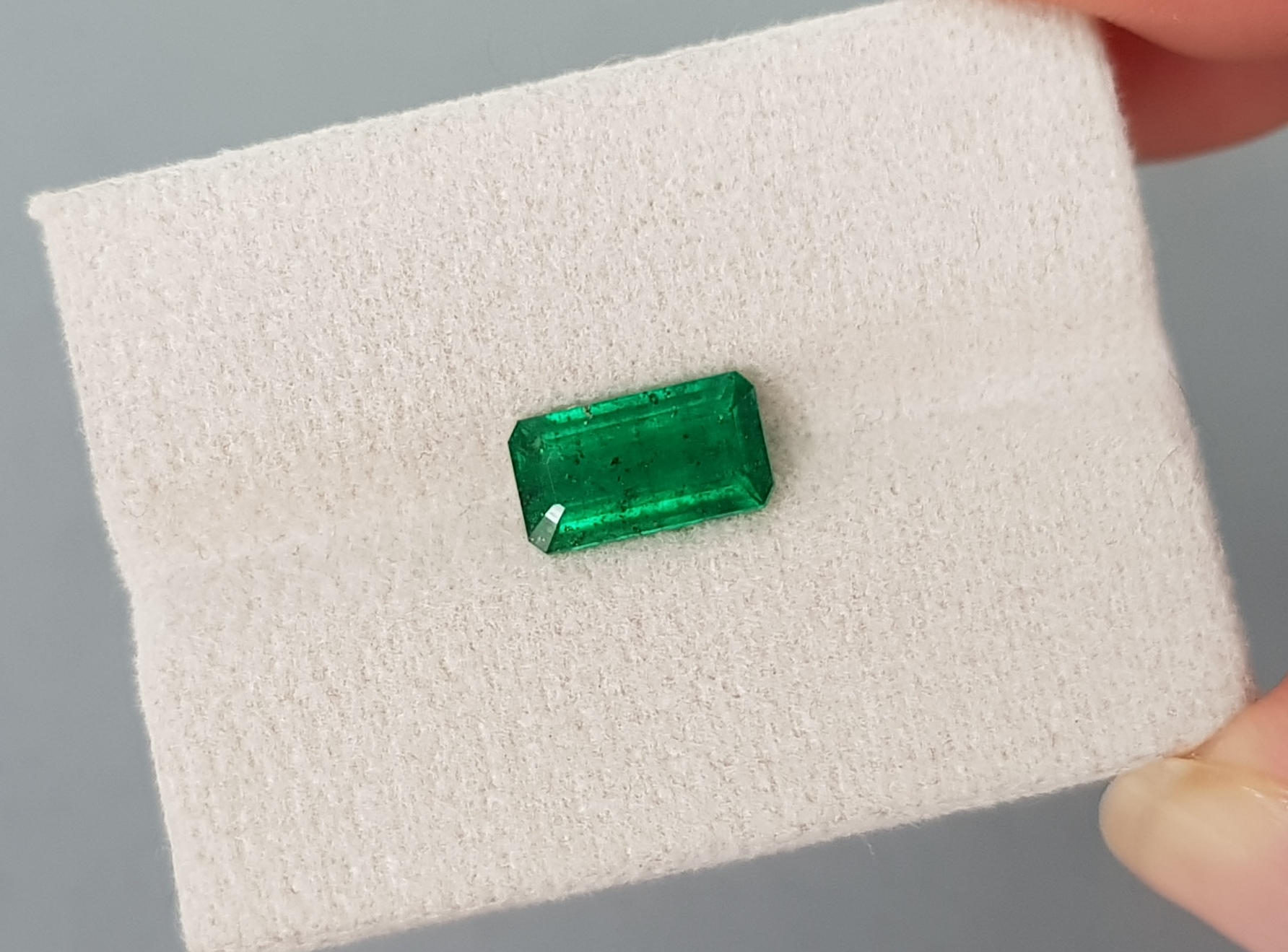 Emerald Intense Green, 1.65 cts, Pakistan