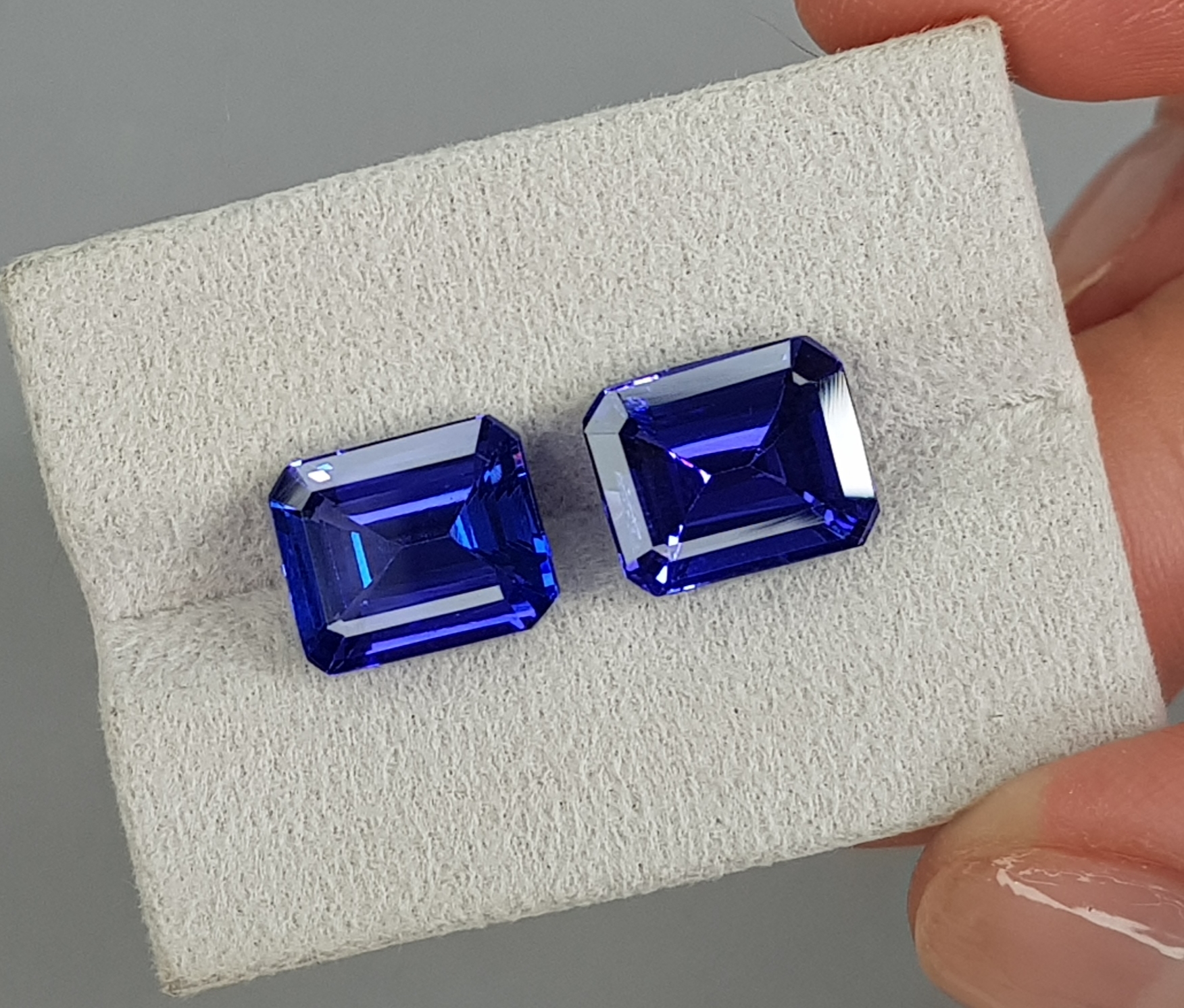 Tanzanite Pair, 9.02 cts, Tanzania