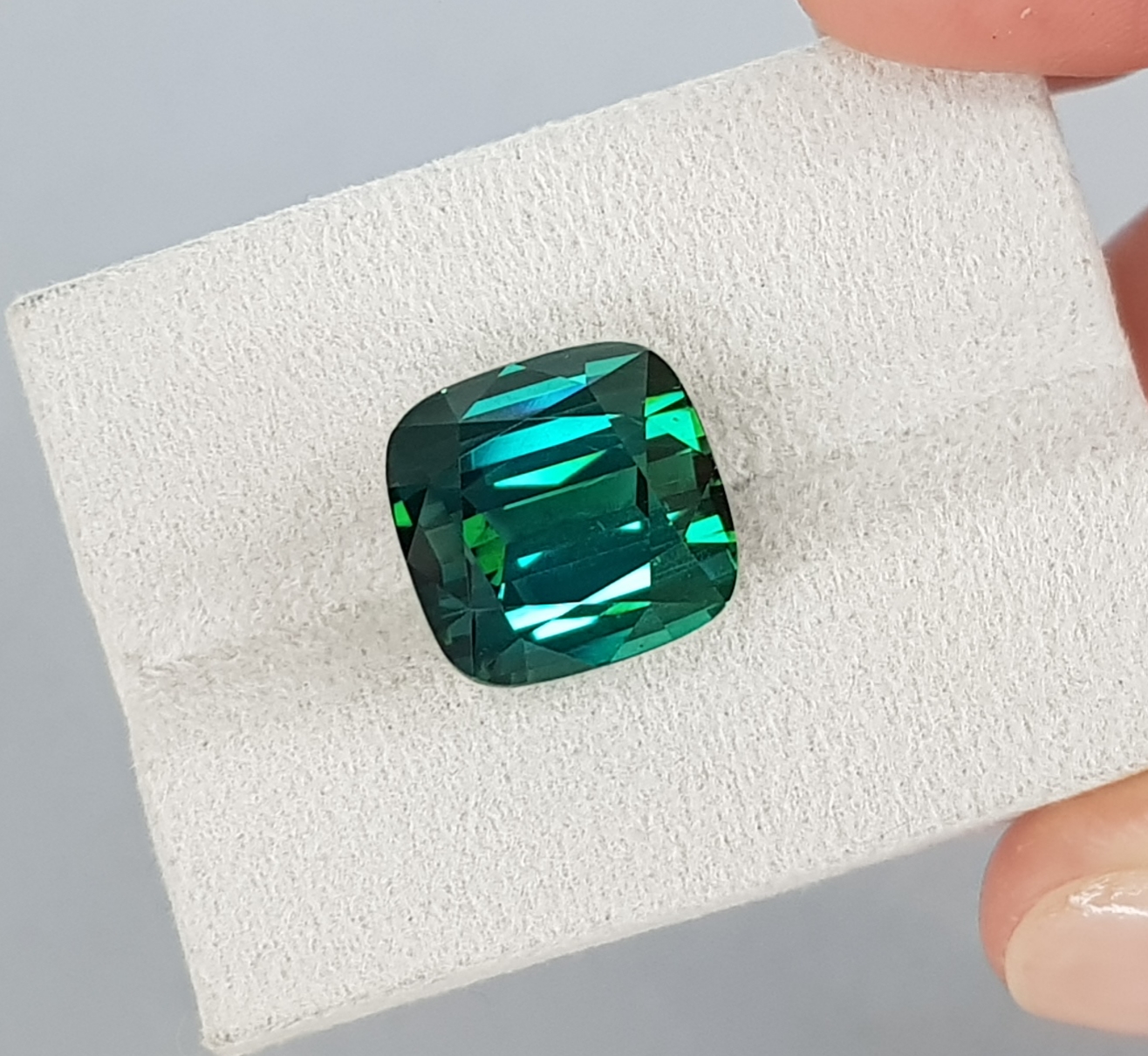 Tourmaline Lagoon, 12.75 cts, Afghanistan