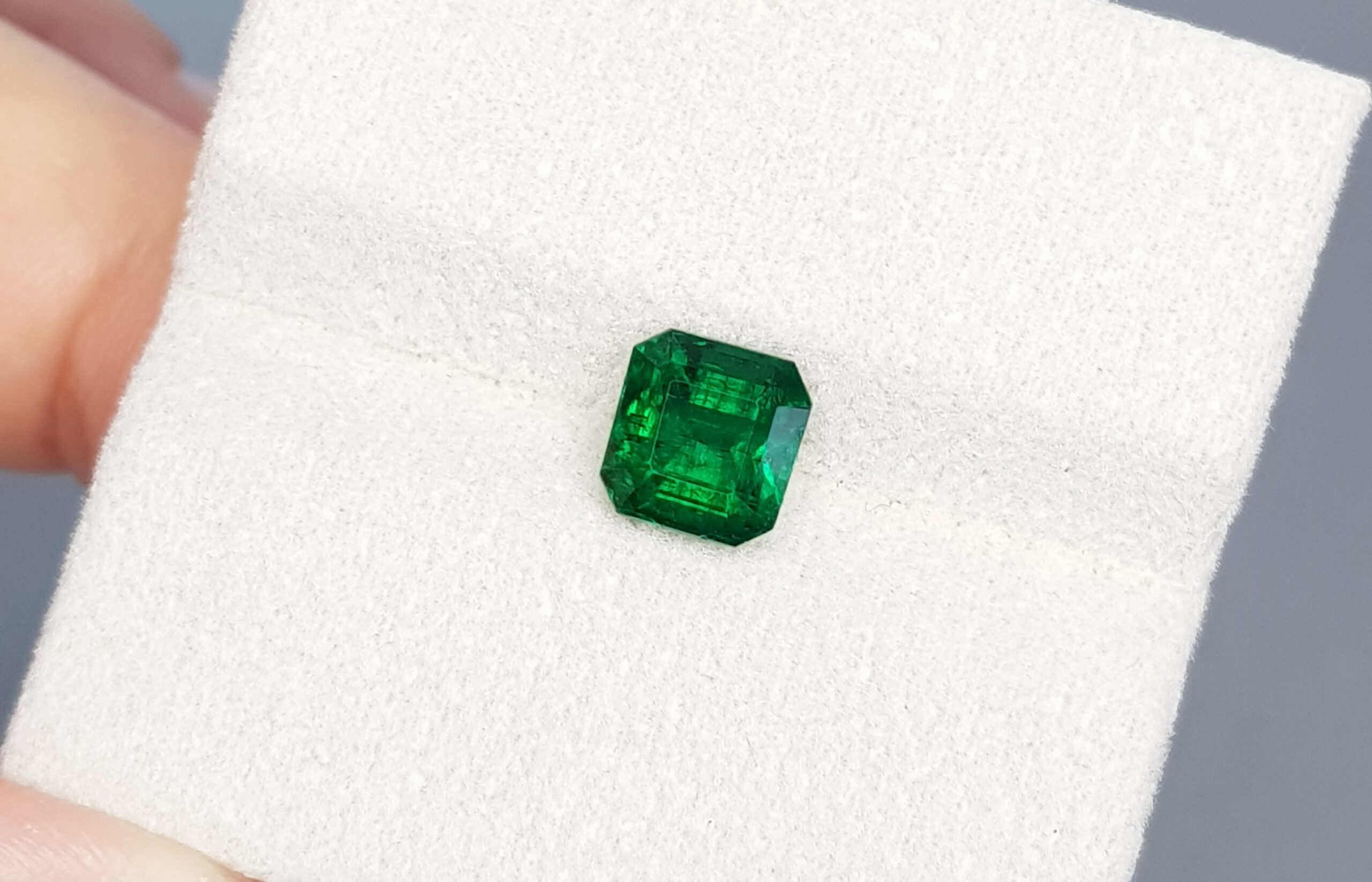 Emerald Deep Green (Old Mine), 2.18 cts, Pakistan
