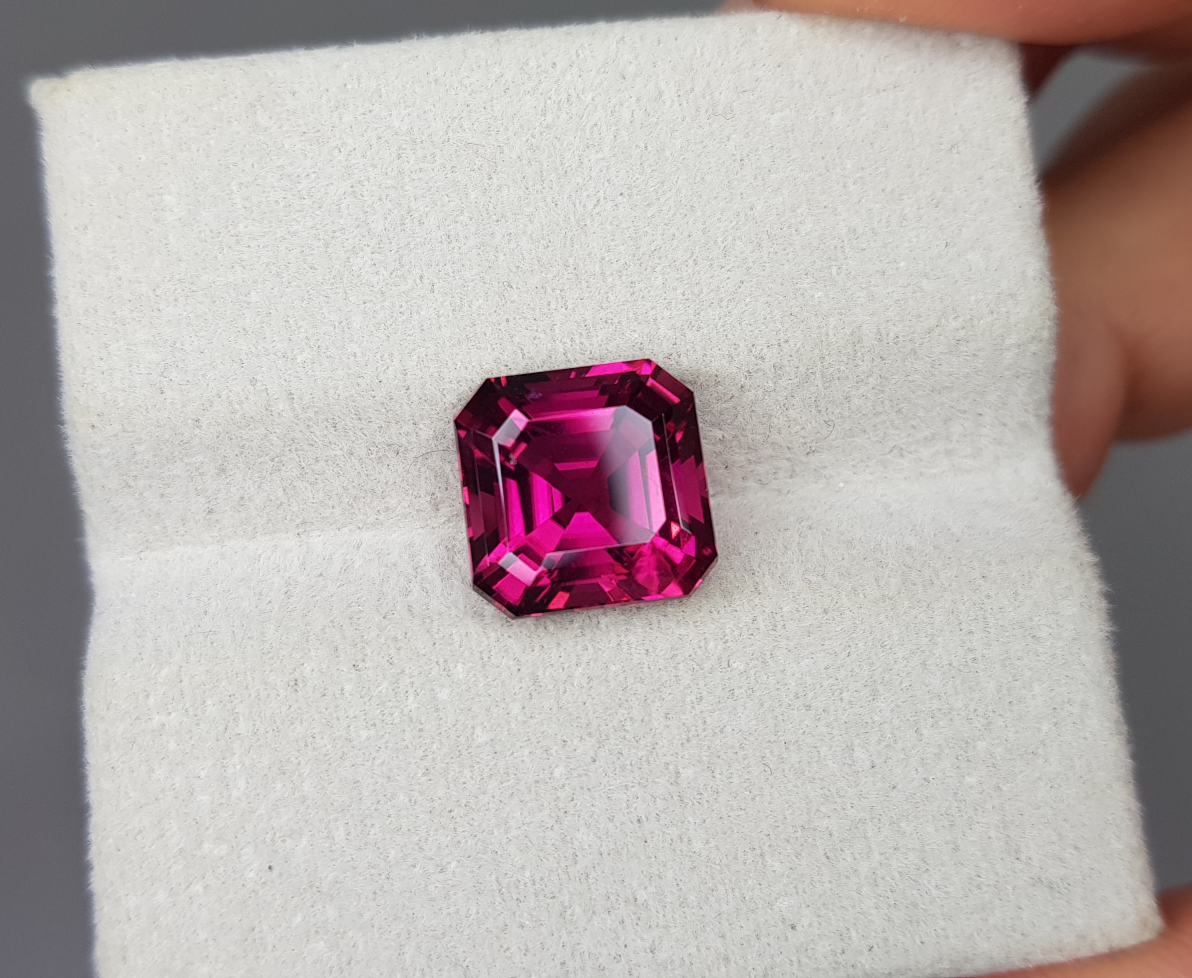 Tourmaline Rubellite Vibrant Pinkish-Red 5.49 cts, Africa